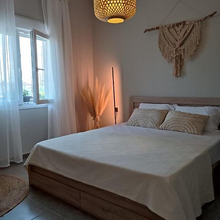 Sophia'S Coastal Retreat Villa โครินอส ภายนอก รูปภาพ